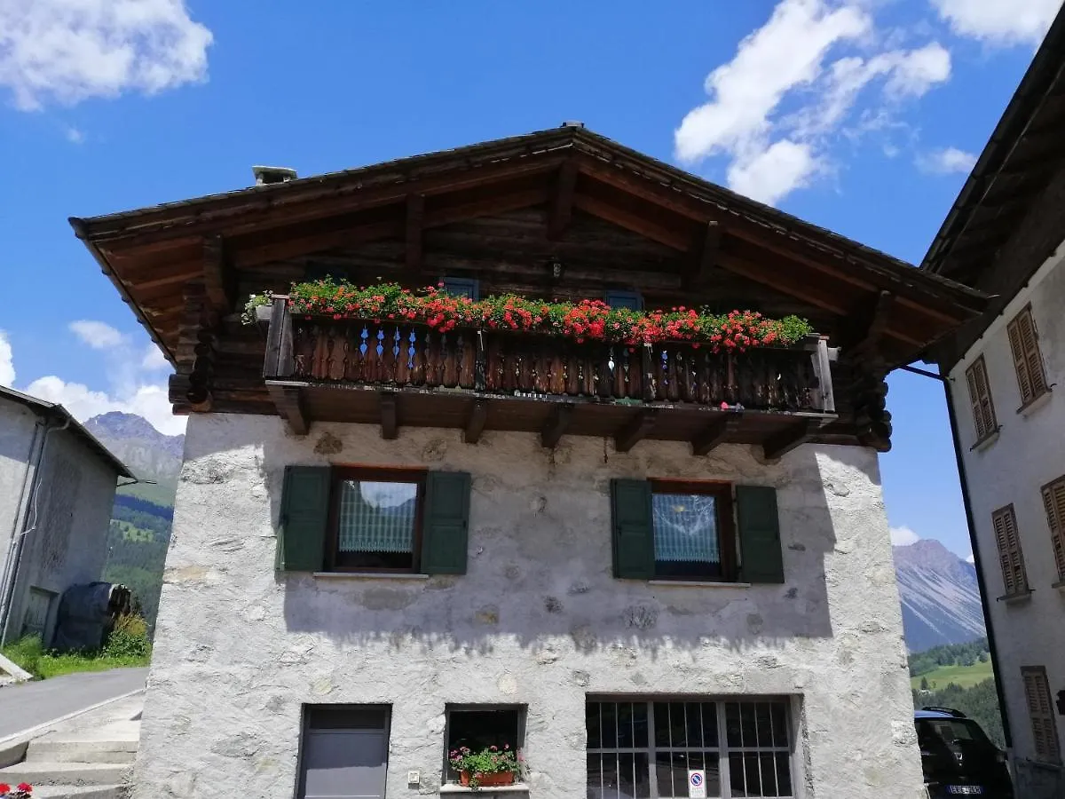 Appartamento Casa Laura Isolaccia 0*,  Italia