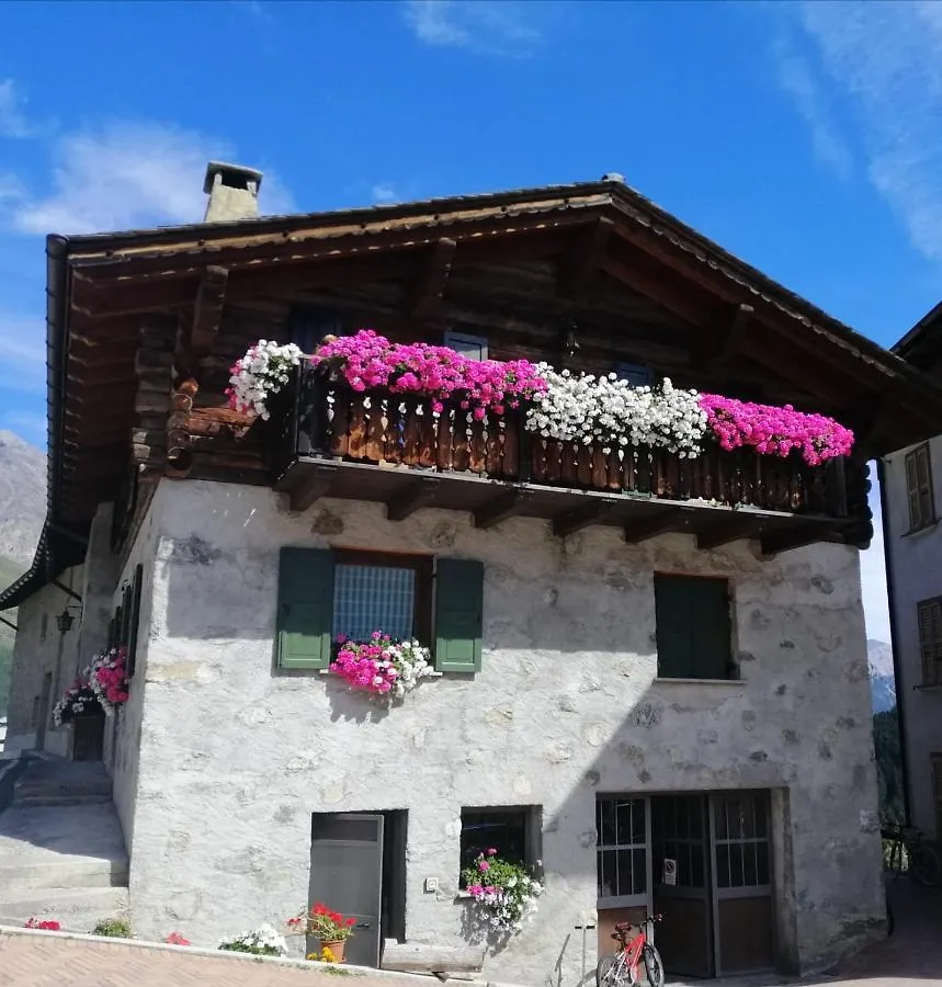 Appartamento Casa Laura Isolaccia