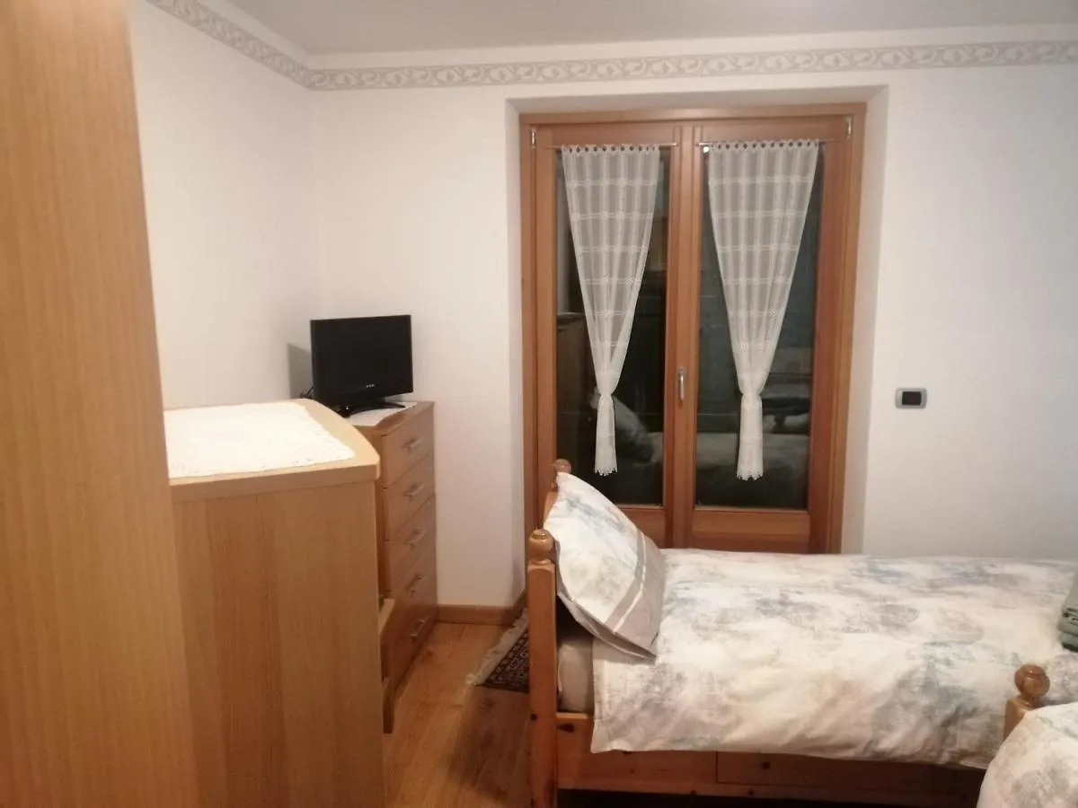 Appartamento Casa Laura Isolaccia